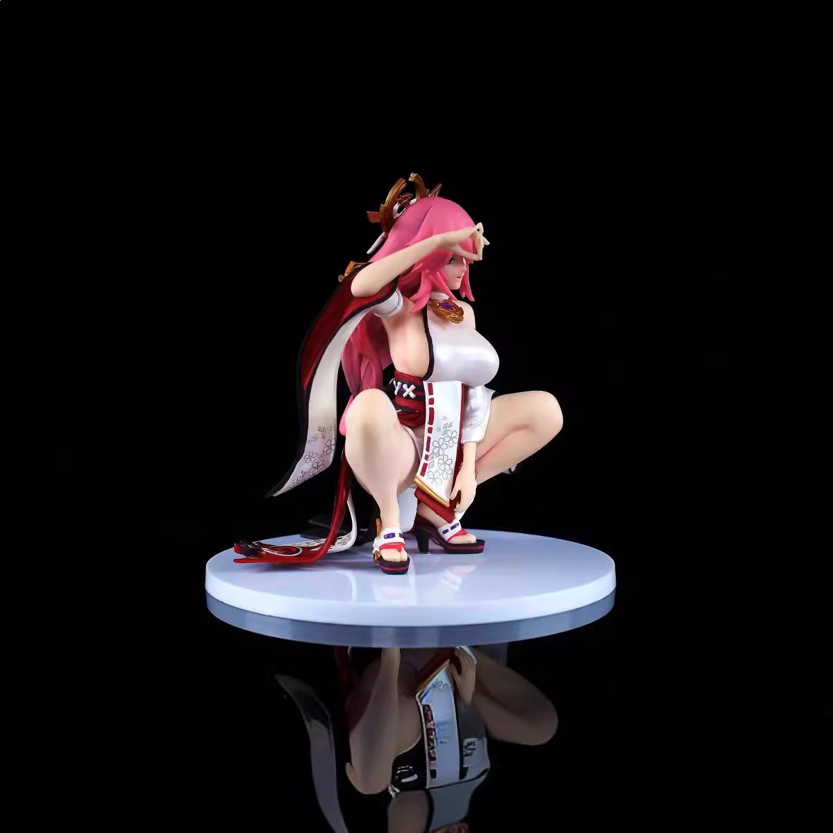 原神インパクトゲームグッズ八重巫女ピンクフォックスしゃがむポ - Anime Merchandise China のレビューと価格